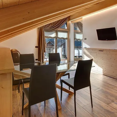 Olympic 12 13 Apartment *